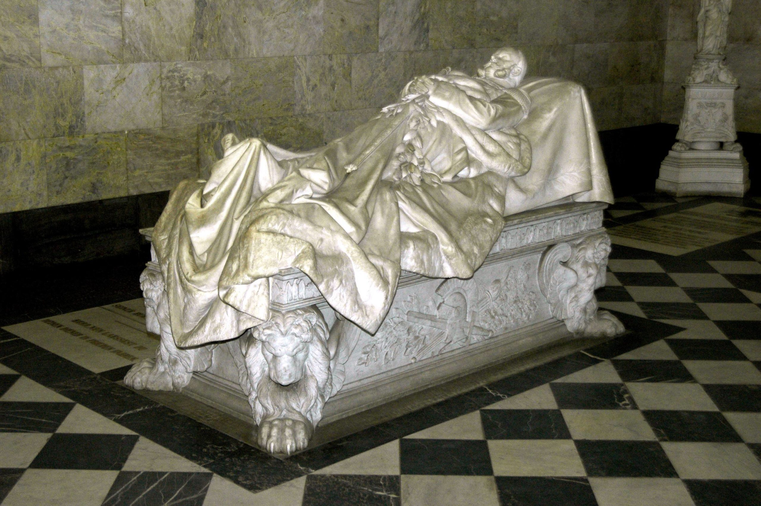 Sarkophag von Kaiser Wilhelm I. im Mausoleum in Charlottenburg. Foto: Imago/Schöning