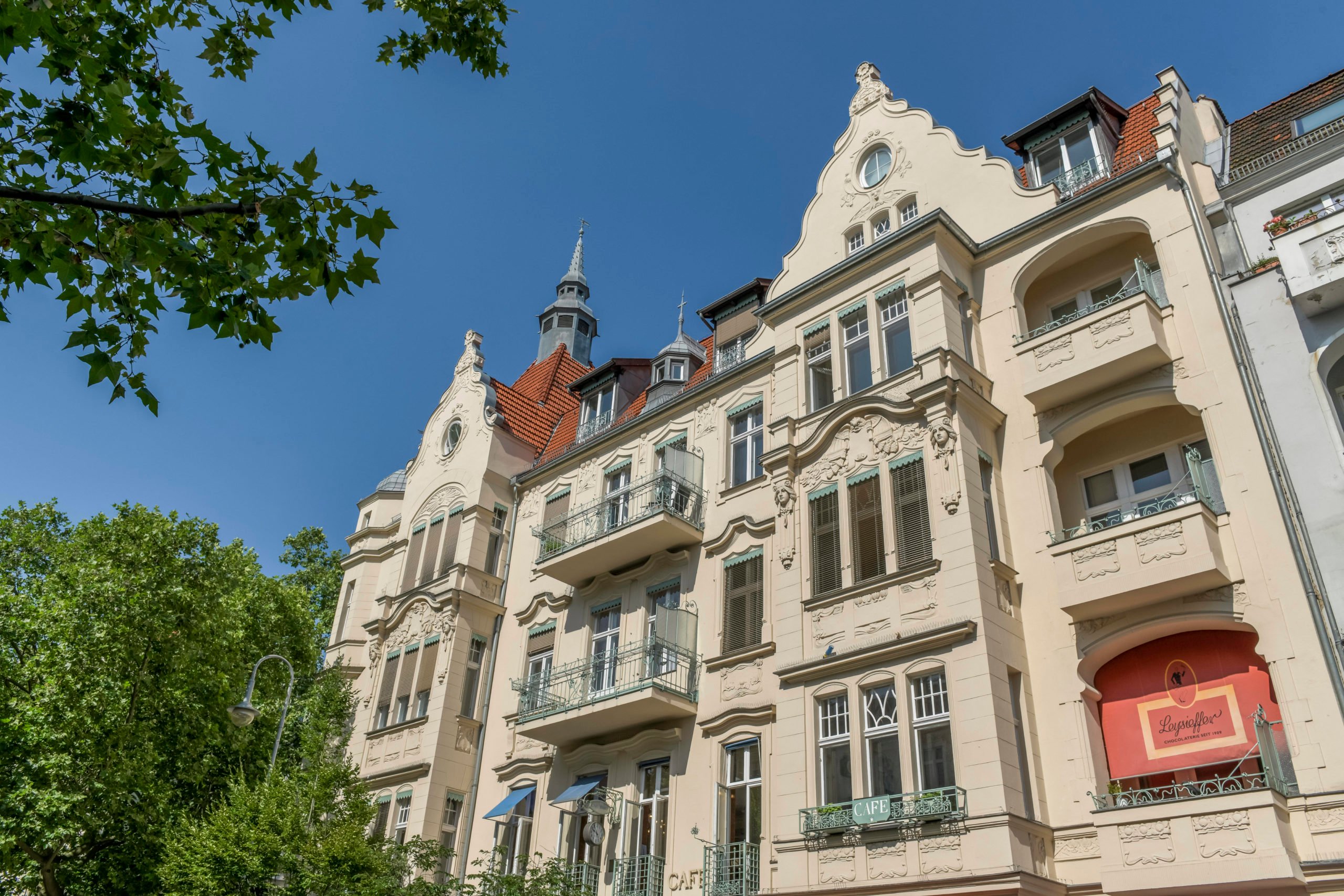 Foto: Imago/JokoIn manchen Berliner Vierteln sind die Immobilienpreise günstiger. Foto: Imago/Joko