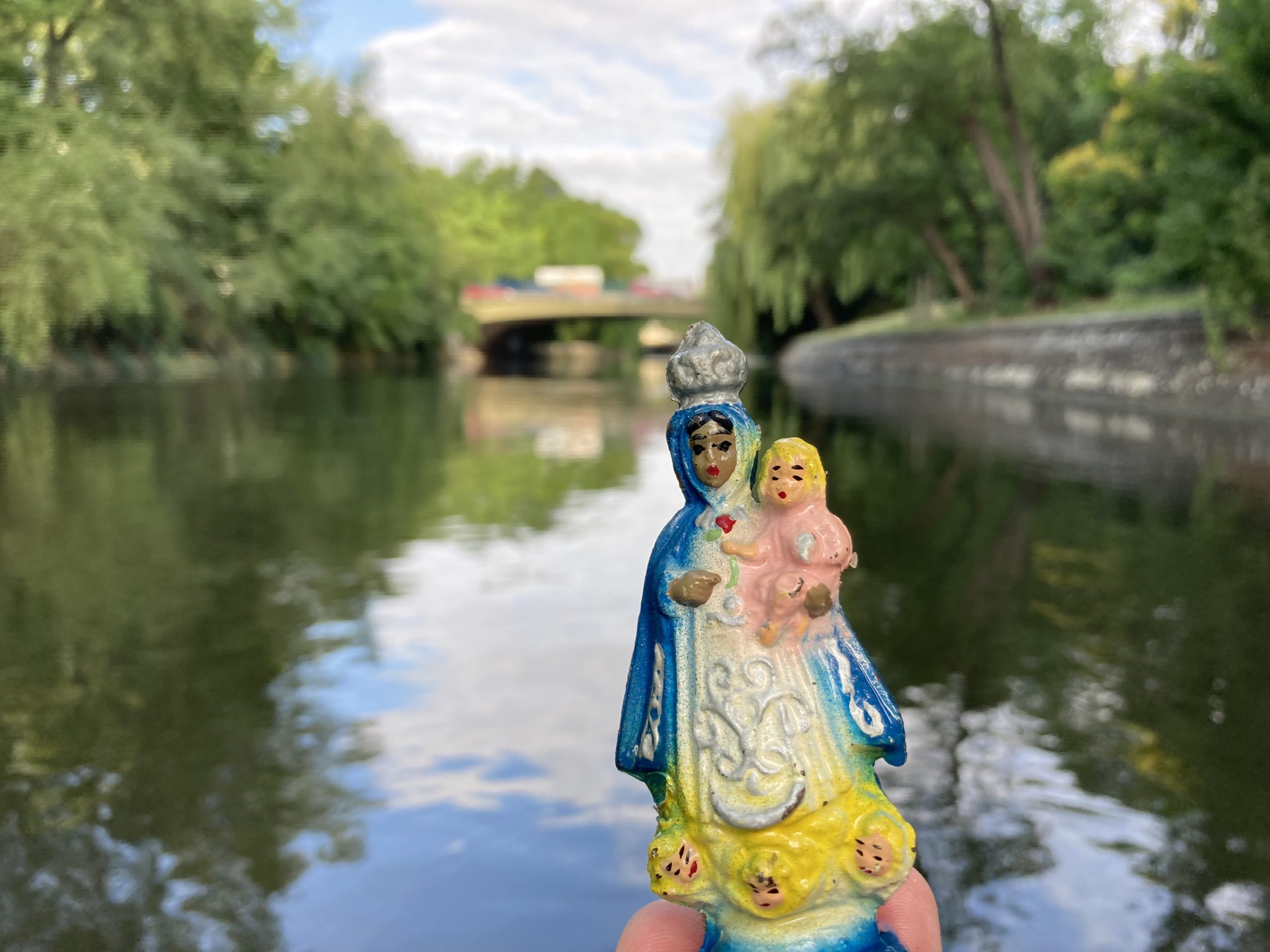 Die heilige Mutter Gottes aus dem Schaum des Kanals. Foto: Jacek Slaski