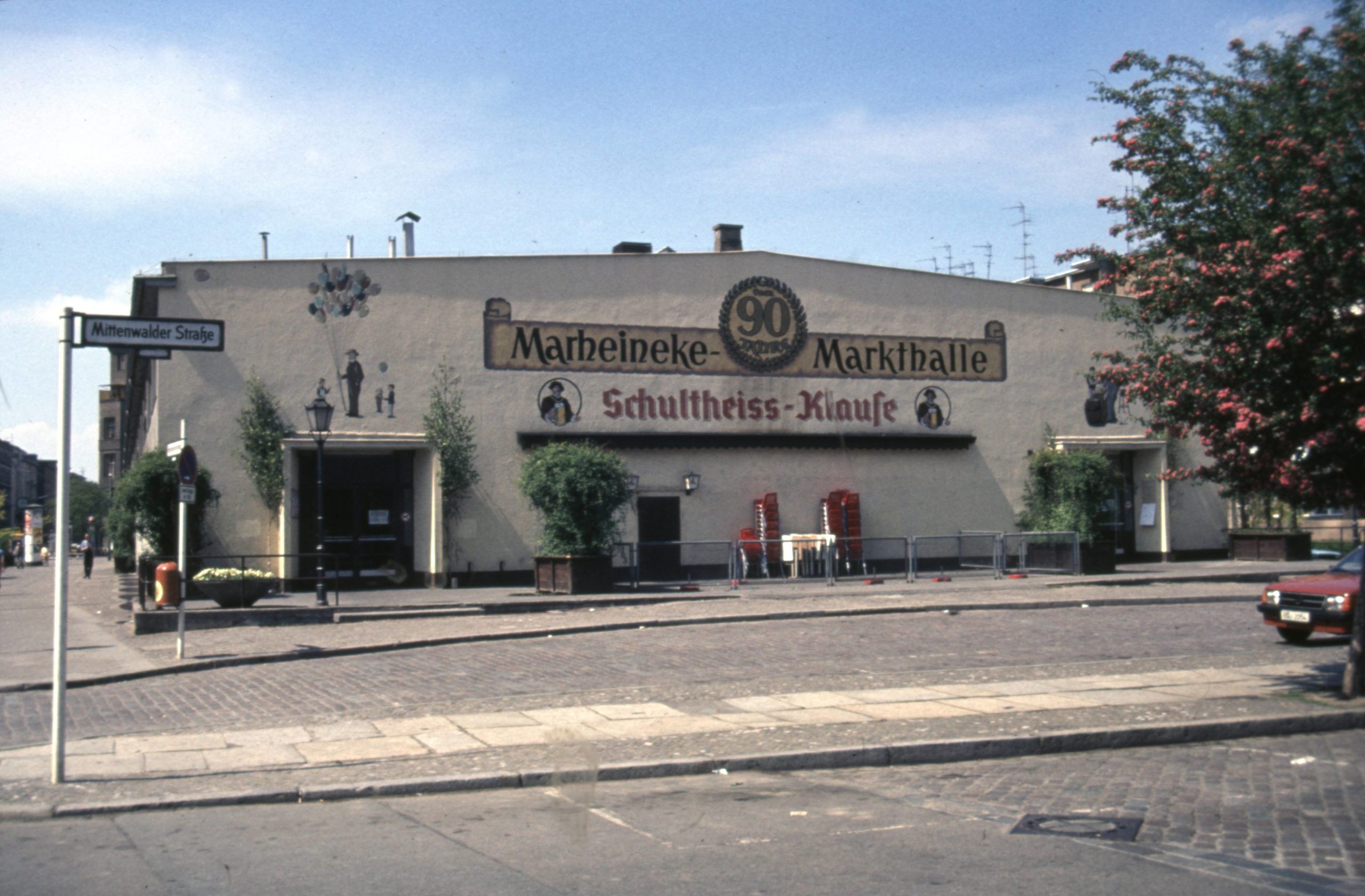 Der Kreuzberger Bergmannstraßen-Kiez war 1971 ruhig und die Marheineke Markthalle noch kein Bio-Paradies. Foto: Imago/Serienlicht