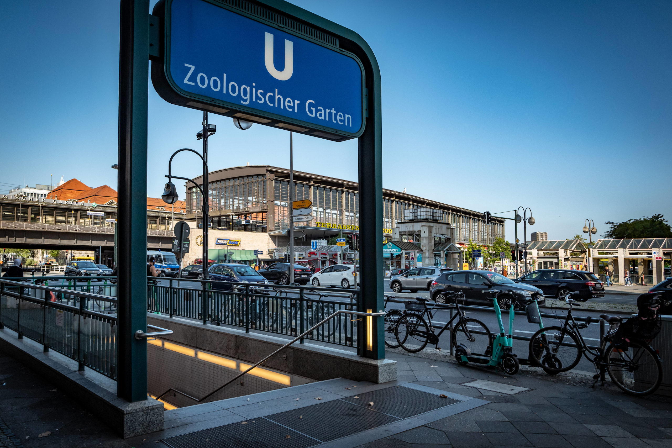 An diesen 12 Orten stinkt Berlin besonders: Am U-Bahnhof Zoo