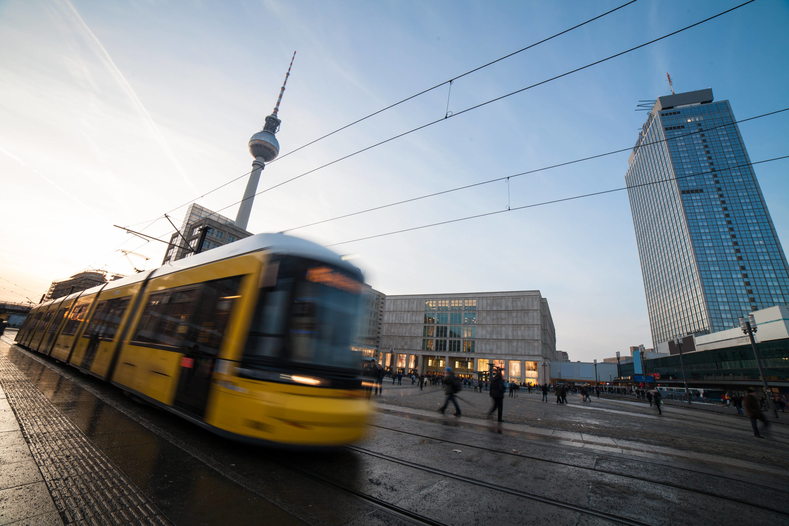 Dinge die in Berlin fehlen Trams gibt es nur im Berliner Osten. Doch für die Wiederbelebung der Straßenbahnen im Westen gibt es viele Argumente.