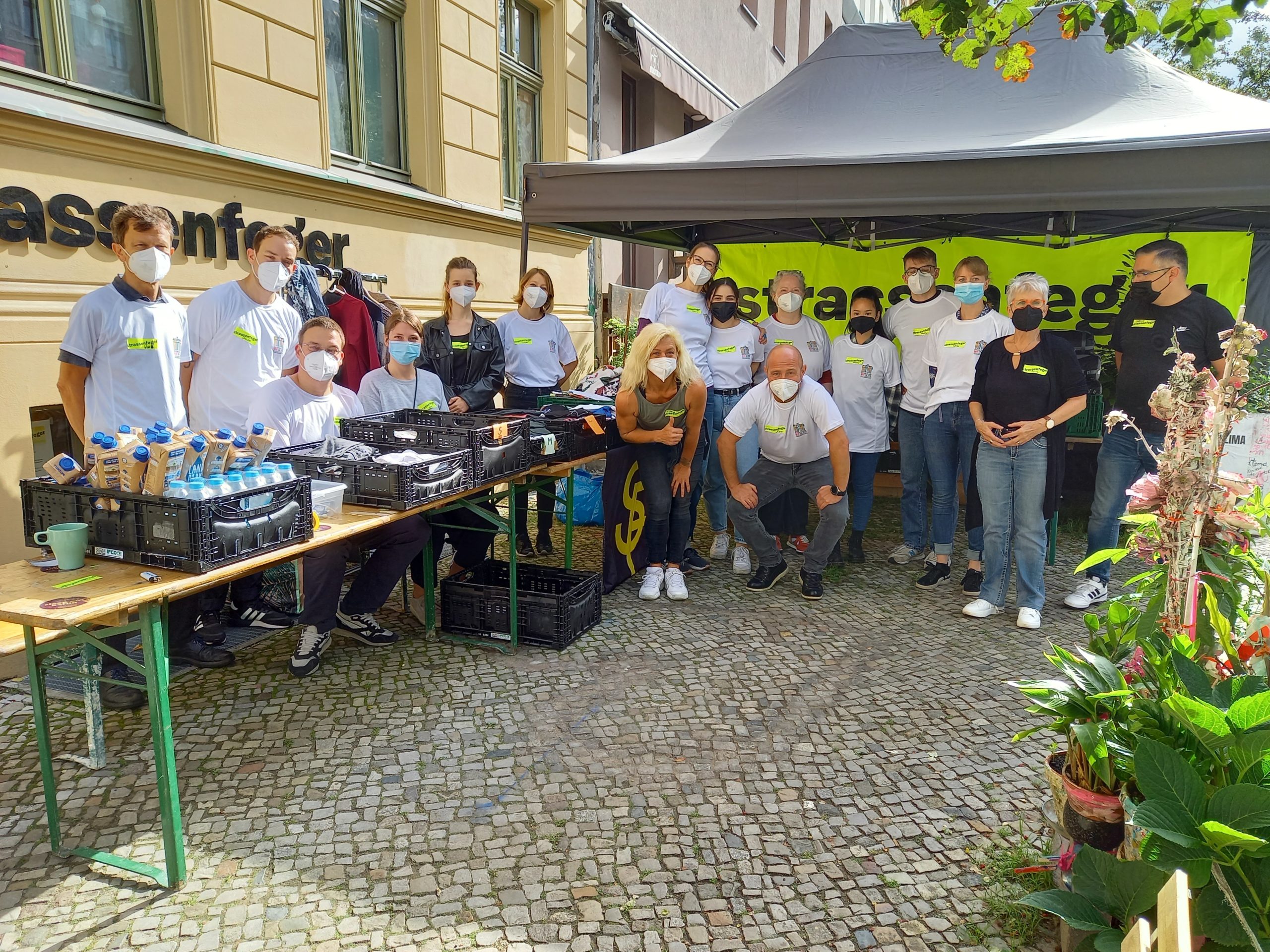 Soziales Engagement in Berlin: Starkes Team beim Straßenfeger. Foto: Straßenfeger e.V.