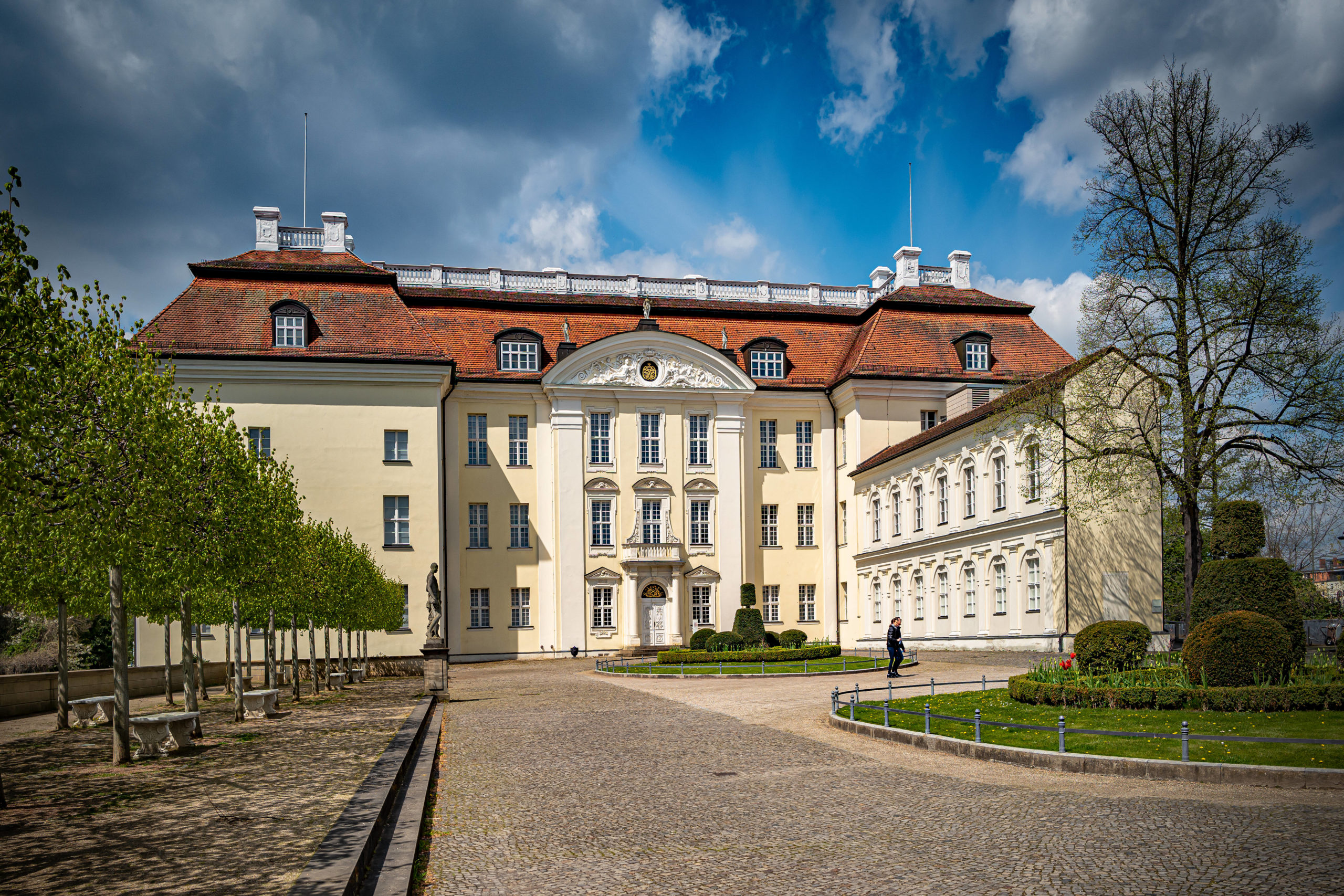 Bei einem Ausflug in den Südosten Berlins sollte man unbedingt das barocke Schloss Köpenick besuchen. Foto: Imago/Jürgen Ritter