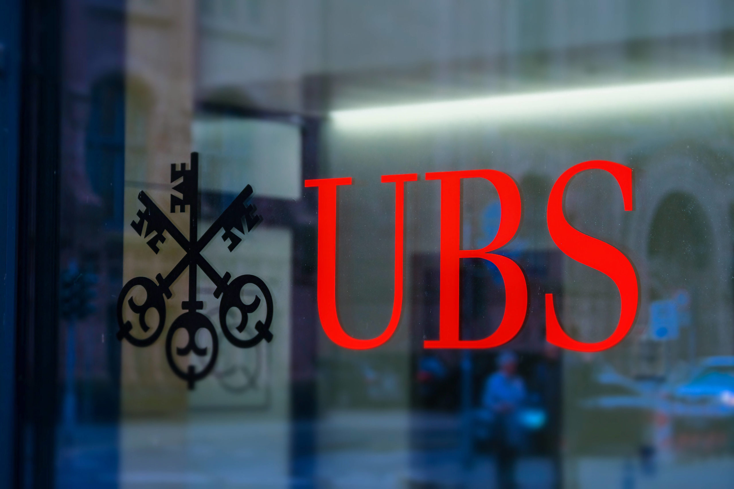 Schweiz in Berlin Schweizer Bankgeheimnis in Berlin: Die Schweizer Großbank UBS betreibt eine Filiale am Berliner Kurfürstendamm.