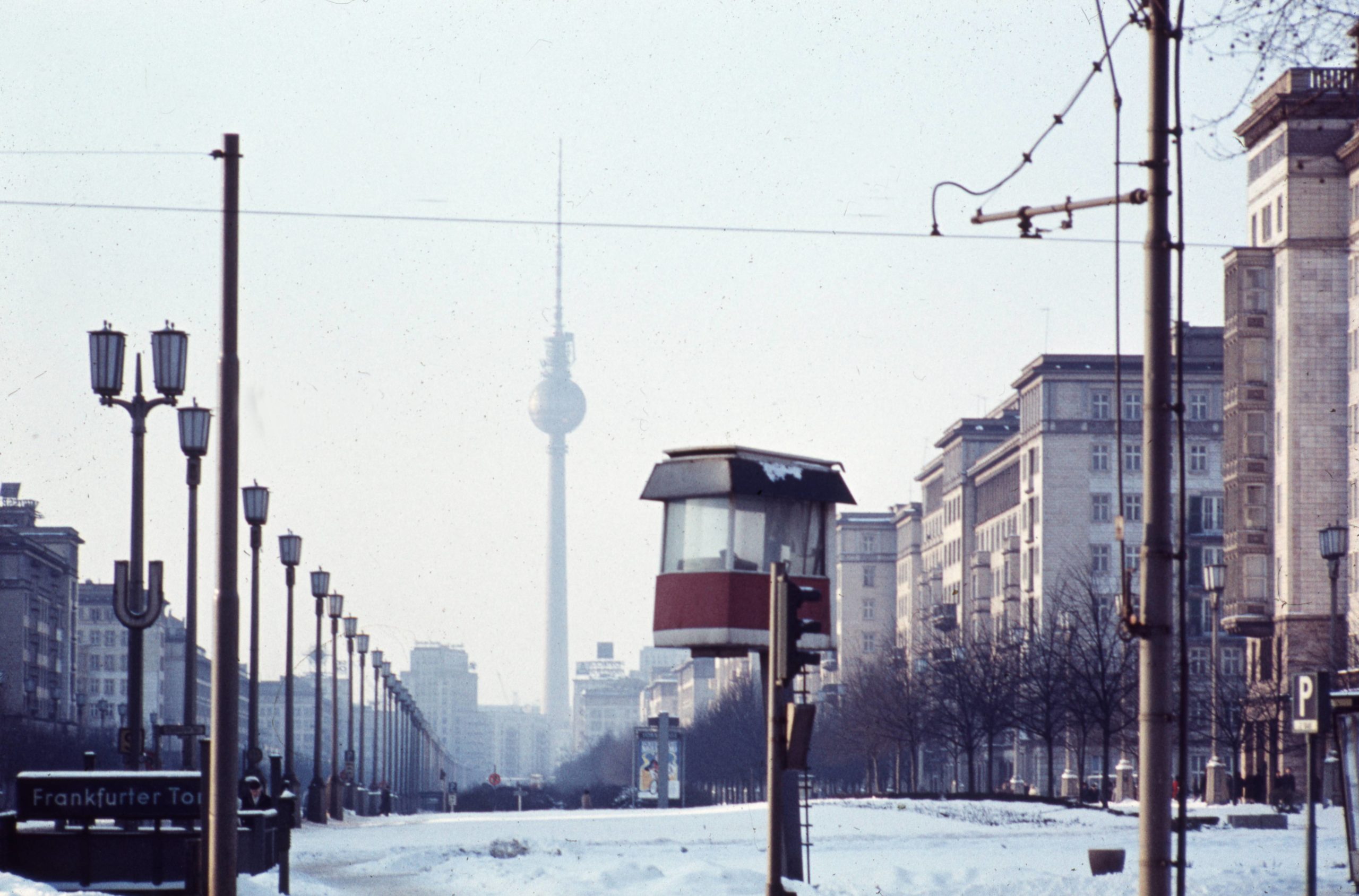 Friedrichshain am Frankfurter Tor, Winter 1972. Foto: Imago/Gerhard Leber