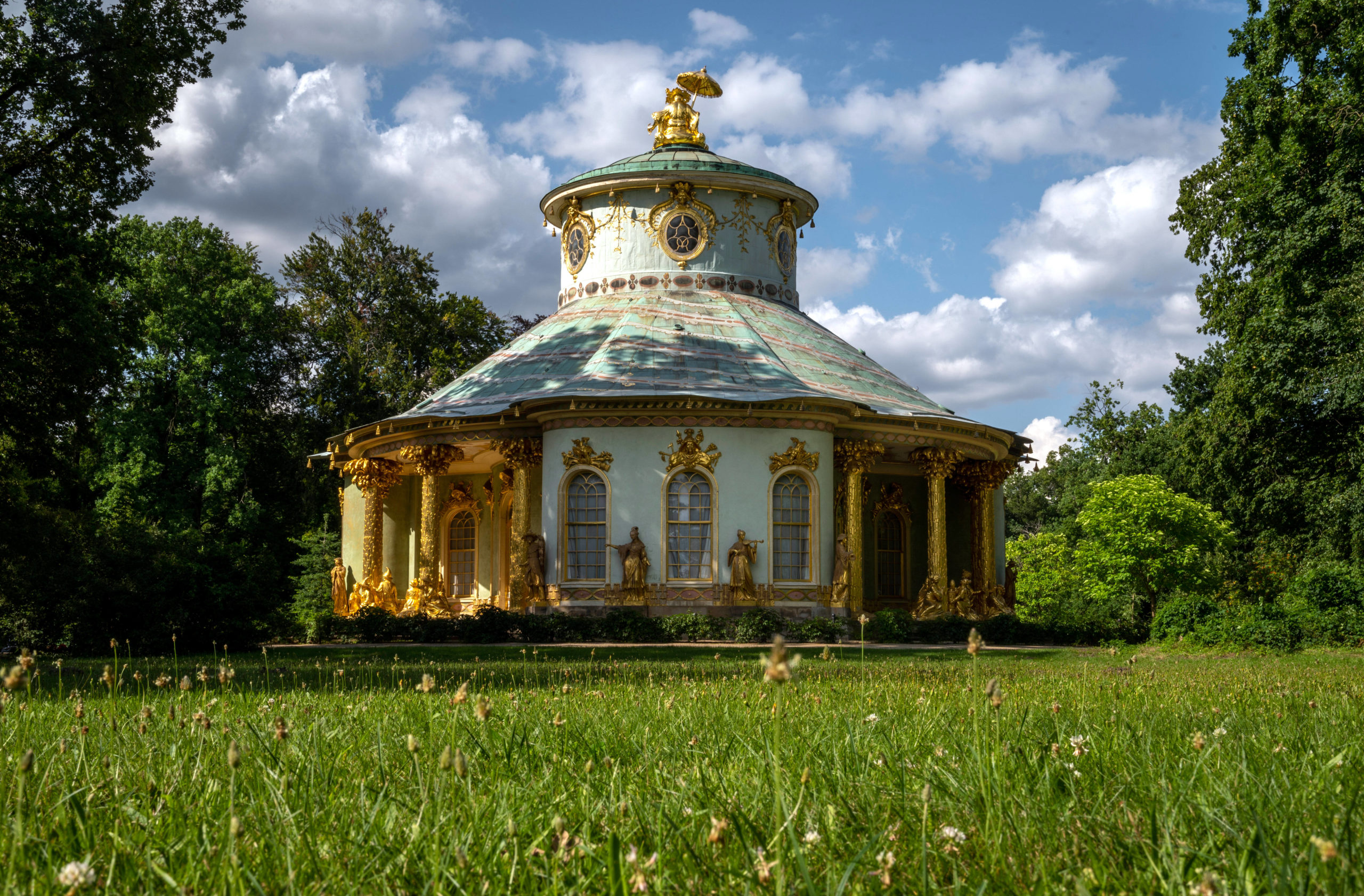 Park Sanssouci Erbe der Chinoiserie-Mode: Der Teepavillon im Park Sanssouci ist ein seltenes, kulturgeschichtliches Erbe.