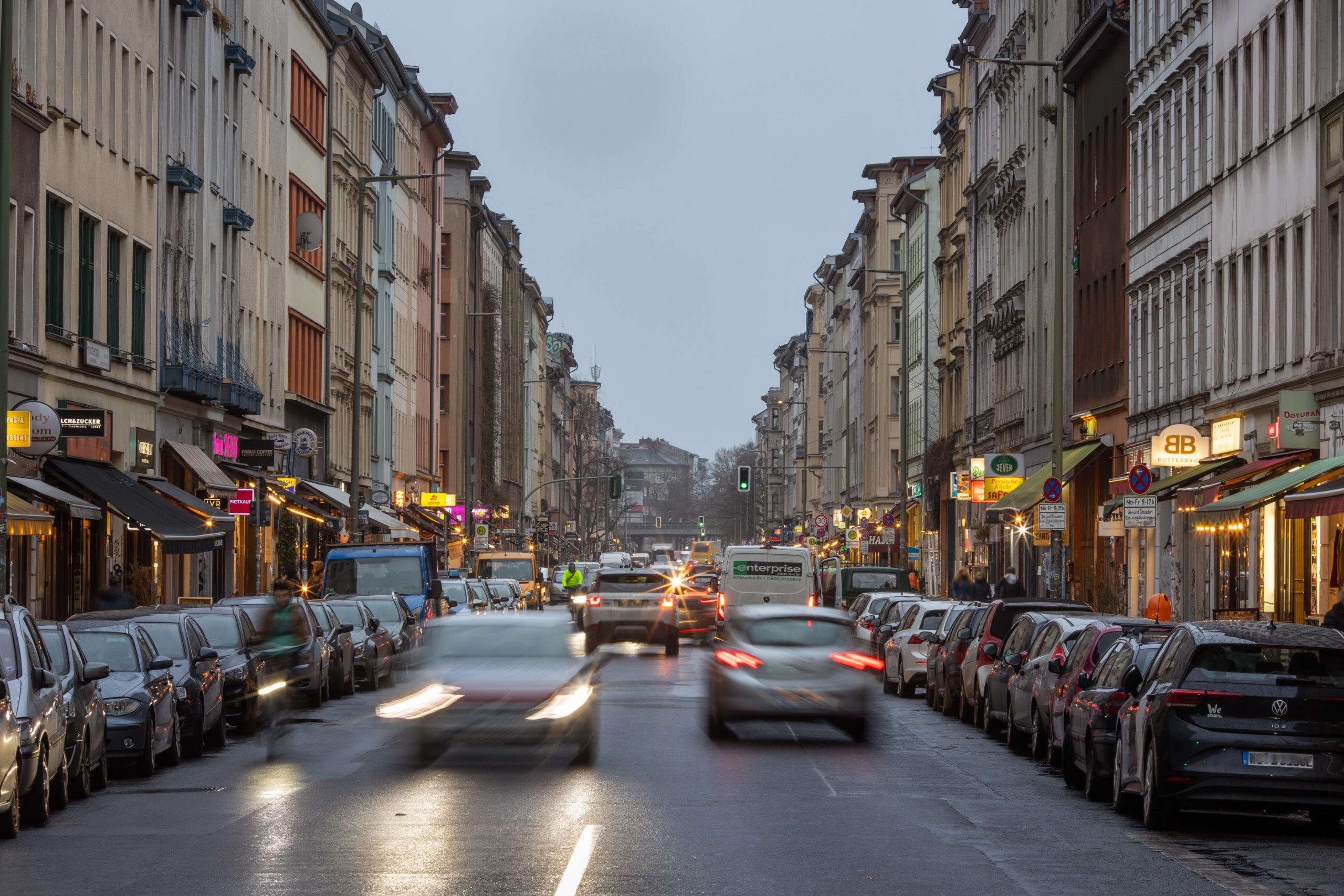 Das Lieblingslied schützt auch in Kreuzberg nicht vor Geldstrafen, wenn man zu schnell gefahren ist. Foto: Imago/Dirk Sattler
