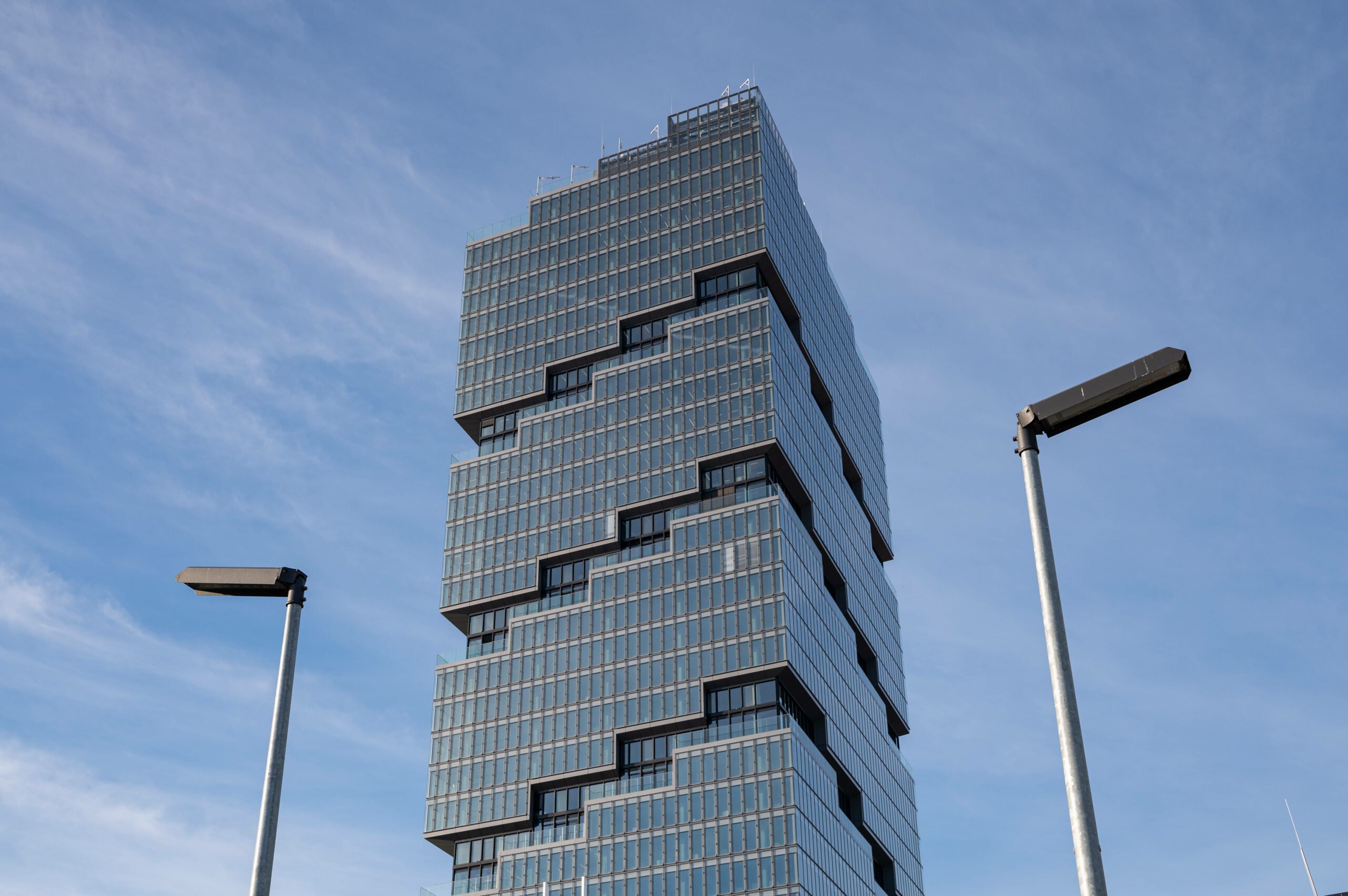 Das Edge East Side ist 2024, im Jahr seiner Fertigstellung, Berlins höchstes Hochhaus. Foto: Imago/Olaf Schuelke