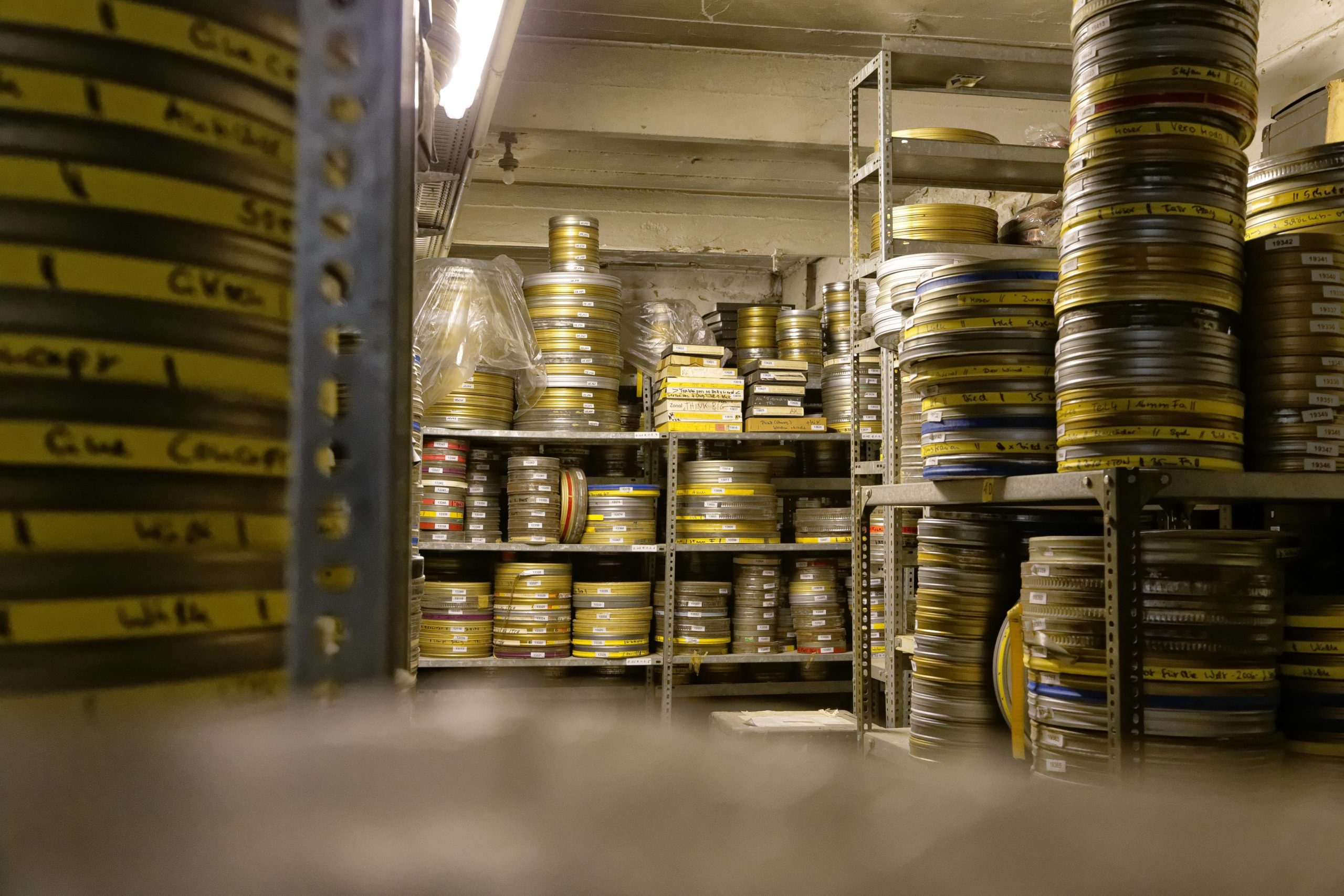 Blick in den Keller im ehemaligen Kopierwerk Film- und Videoprint. Foto: Imago/Jürgen Heinrich
