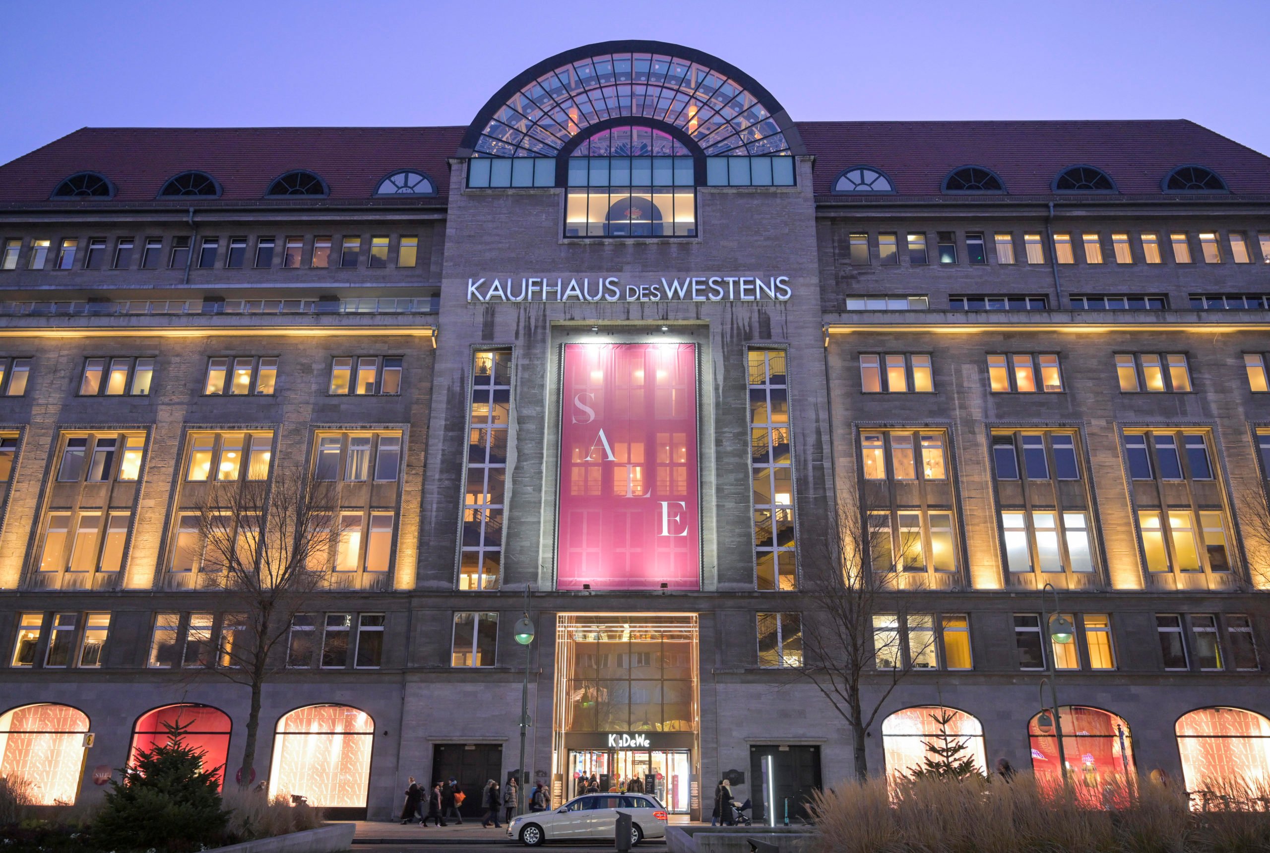 Das Kaufhaus des Westens – KaDeWe –  ist Berlins luxuriöses Traditionskaufhaus. Foto: Imago/Schöning