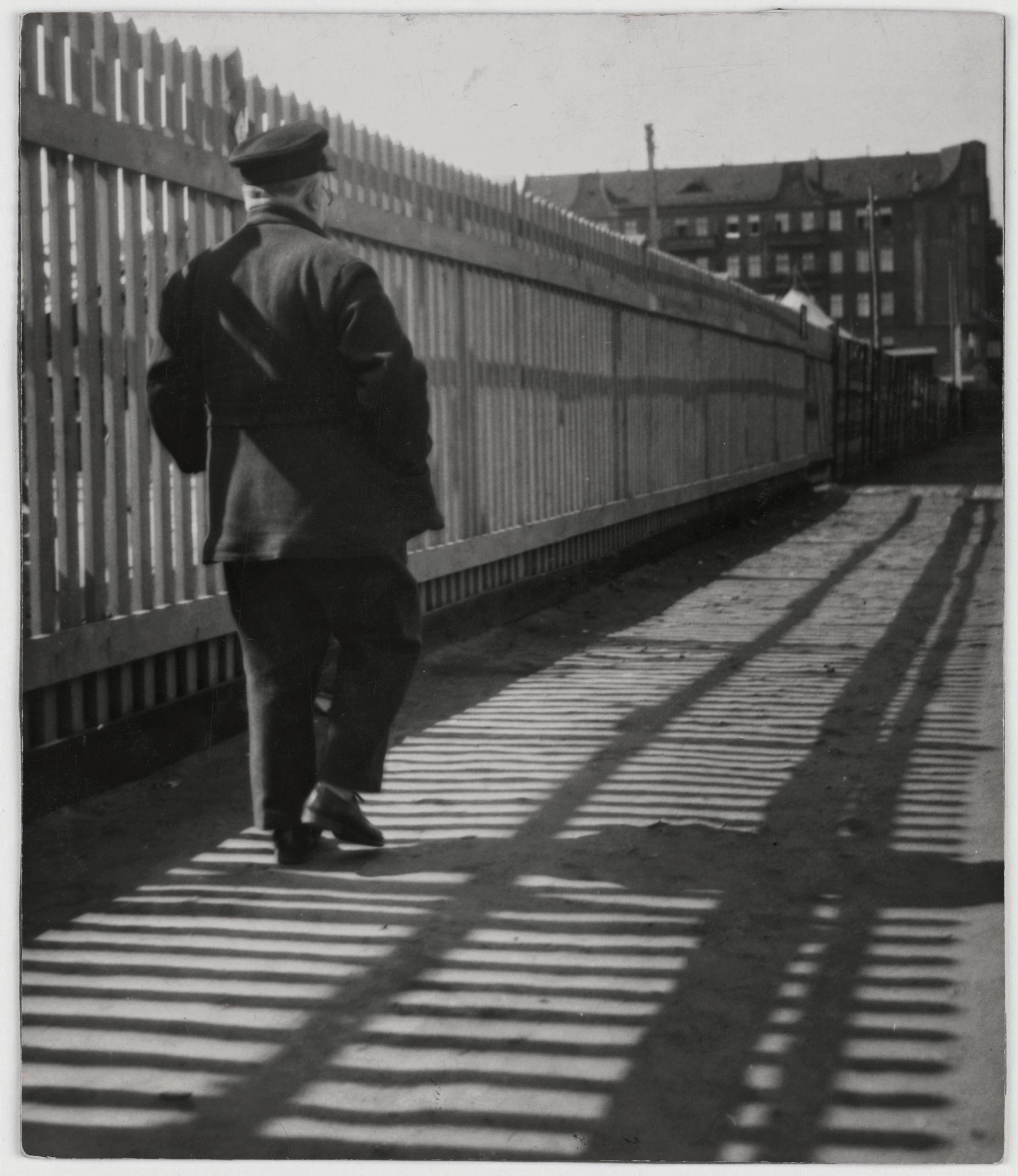 Die Fotografin Eva Besnyö floh bereits 1932 nach Amsterdam, zuvor nahm sie „Berlin 1931“ auf. Foto: Eva Besnyö/MAI; Anja Elisabeth Witte