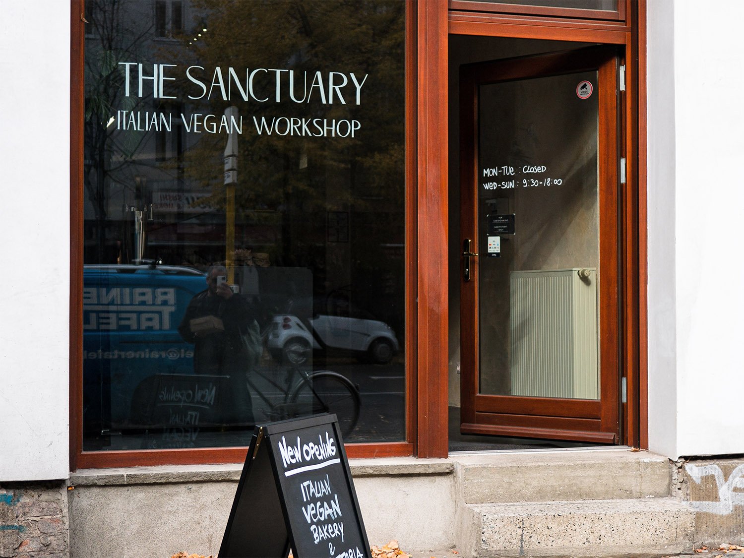 The Sanctuary nennt sich selbst auch "Italien Vegan Workshop"