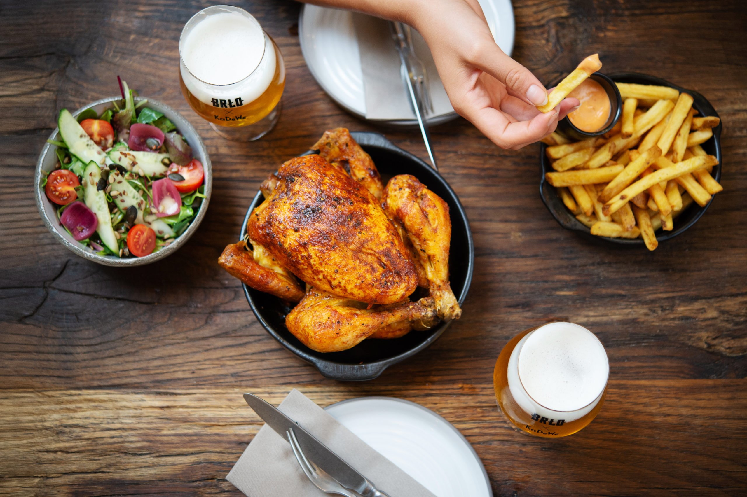 Das perfekte Grillhähnchen bei BRLO Chicken & Beer im KaDeWe.