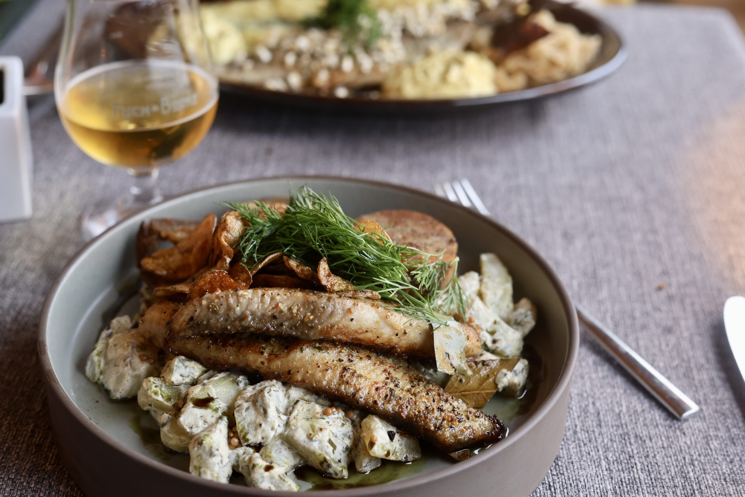 Gerichte aus der Fisch-Borke-Küche sind nicht nur stimmig kombiniert, sondern machen auch satt.