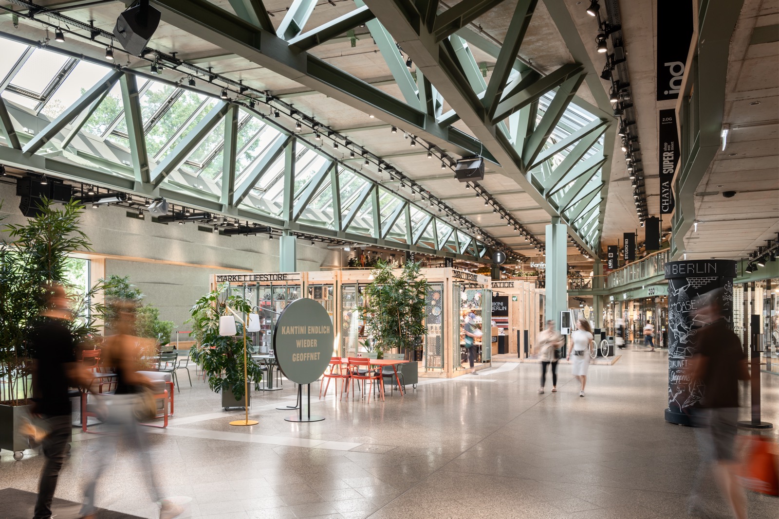Die Concept-Shopping-Mall richtet sich nach nachhaltigen Vorgaben. Foto: Bikini Berlin