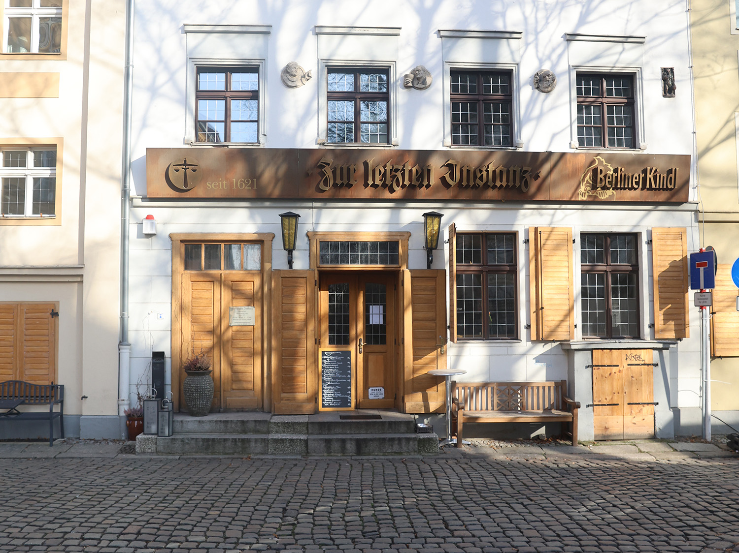 Zur letzten Instanz ist das älteste und vor allem ein einzigartiges Restaurant in Berlin Mitte.