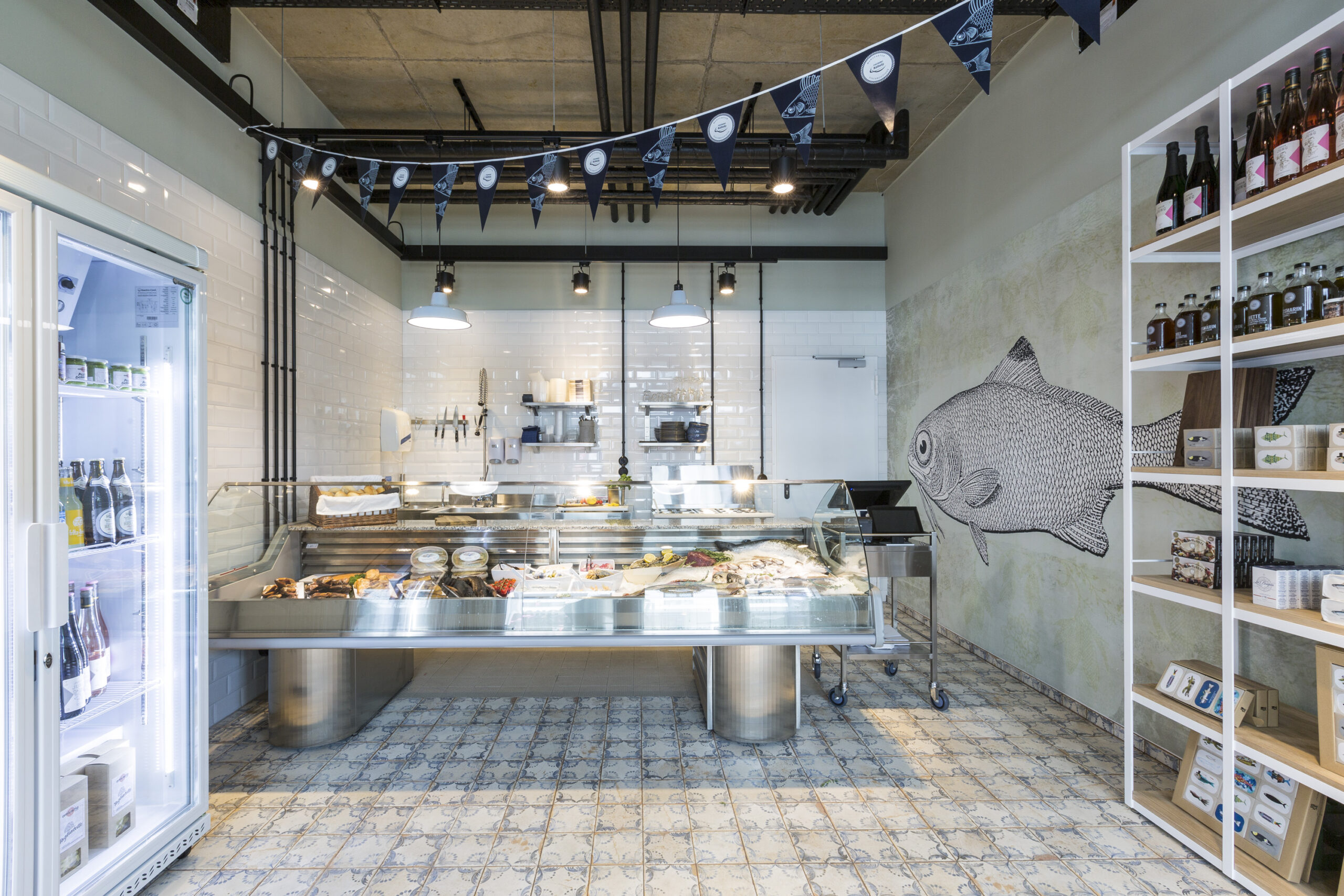 Die Fischboutique in Bad Saarow bietet leckere Fischbrötchen und Feinkost aus der eigenen Manufaktur.