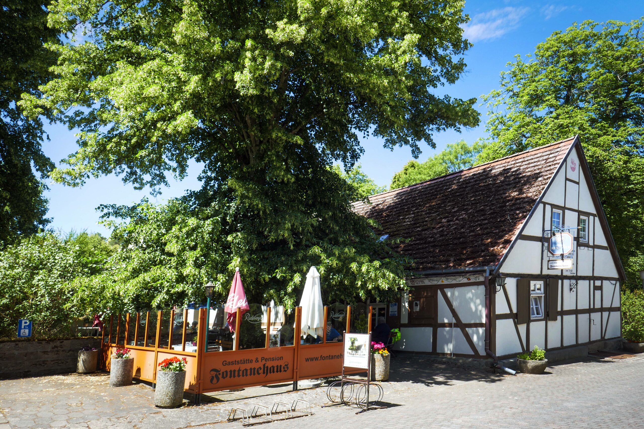 Restaurant in Oberhavel: Fontanehaus in Neuglobsow.