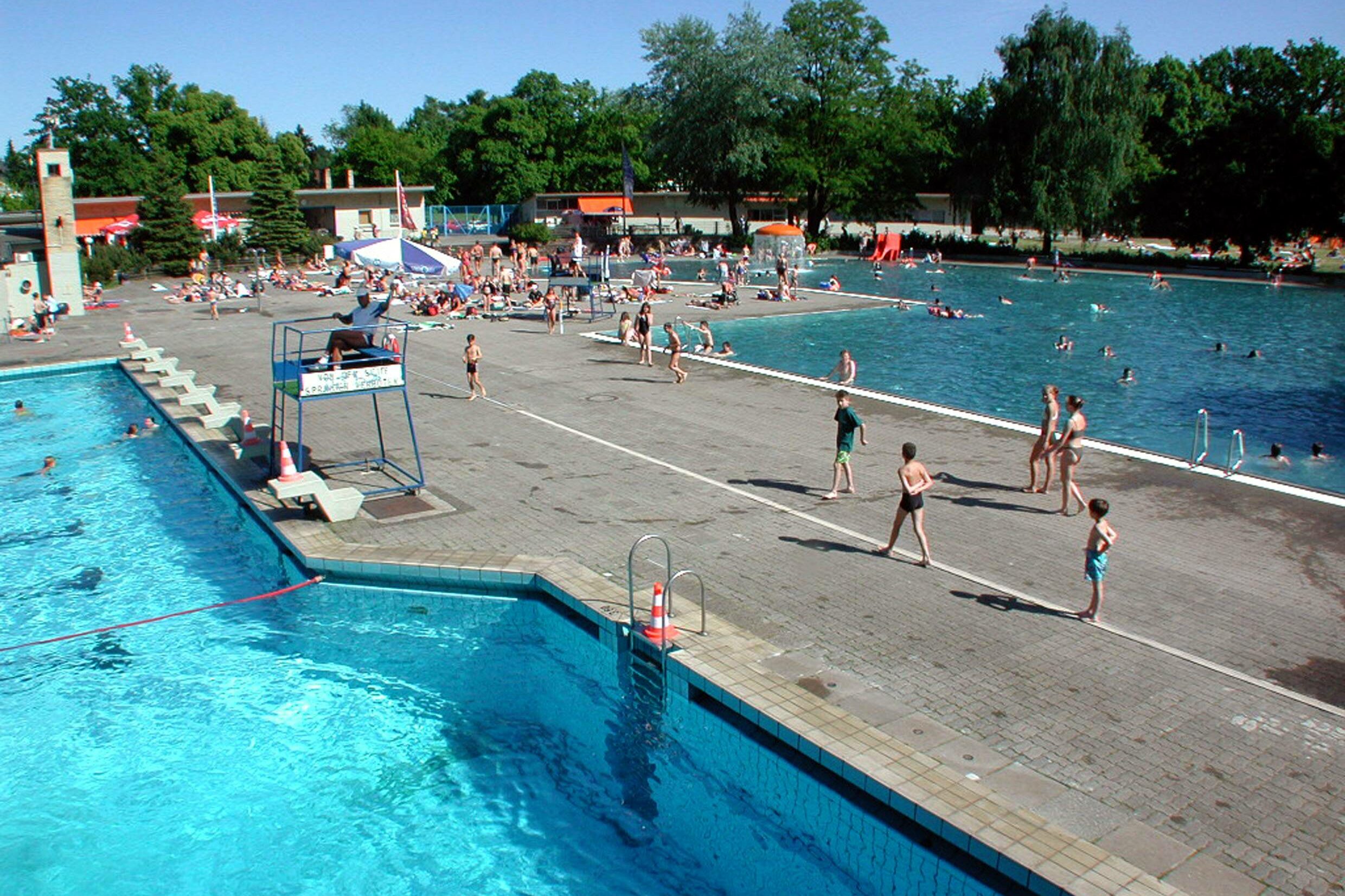 Das Sommerbad in Mariendorf - nicht zu verwechseln mit dem Kombibad in Mariendorf. Foto: Imago/Sven Lambert