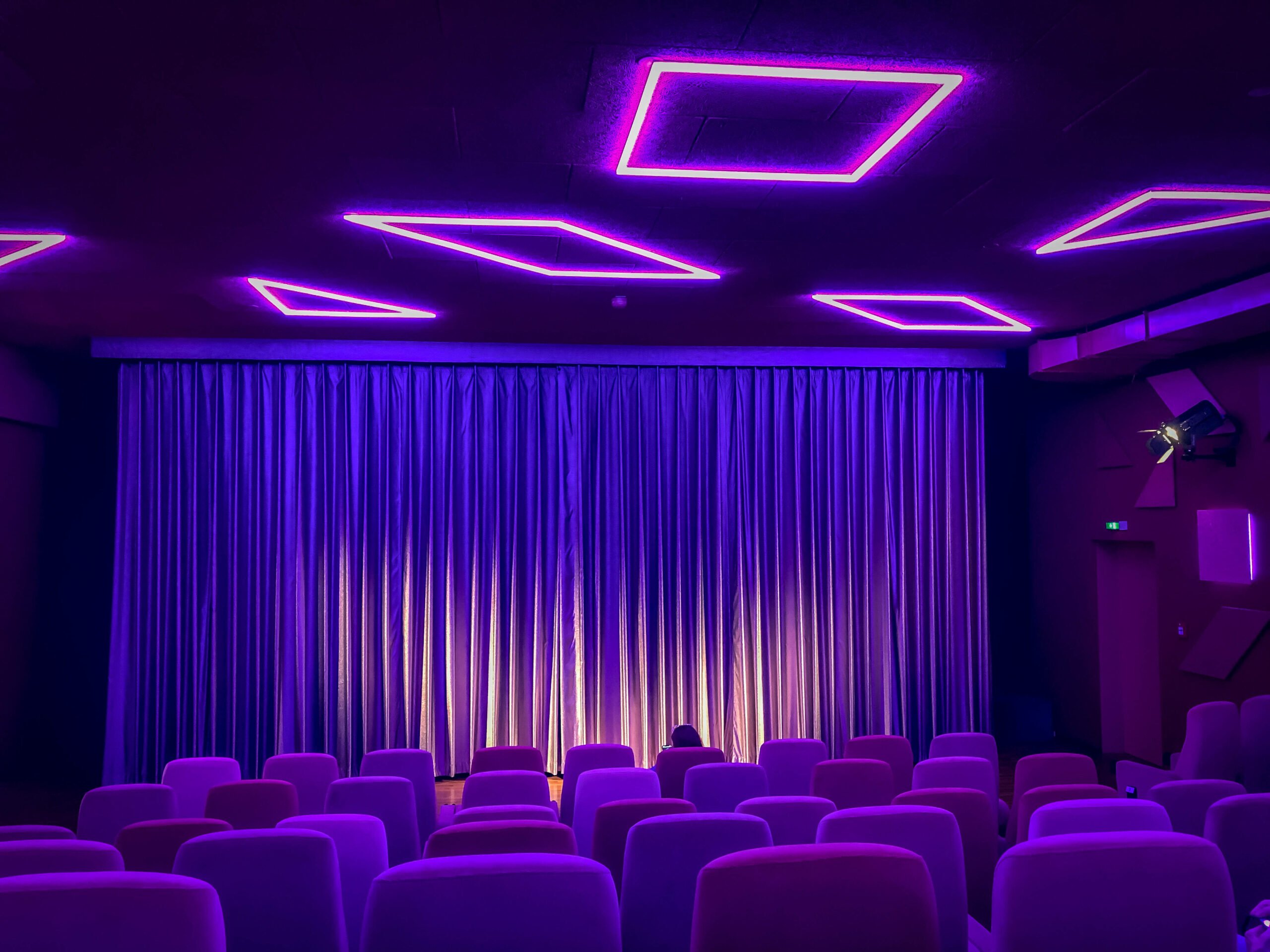Kinosaal im Delphi Lux. Das Yorck-Kino überträgt am 13. Mai 2023 das ESC-Finale. Foto: Imago/Jürgen Ritter