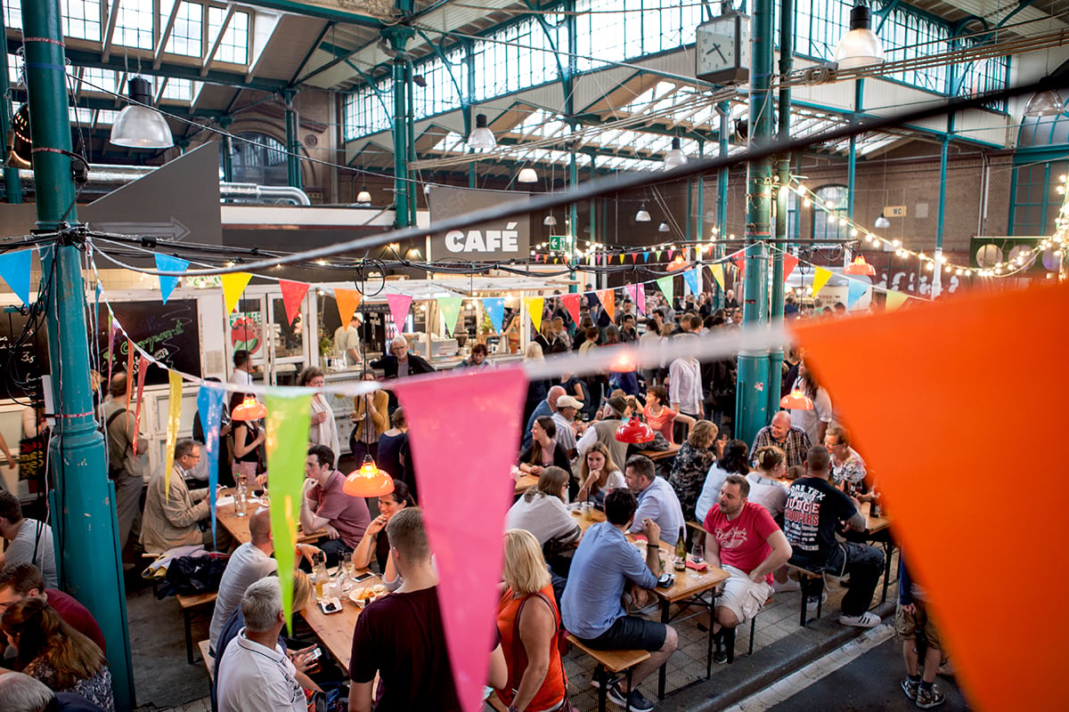 2013 wurde mit dem Streetfood Thursday in der Markthalle Neun Berlins erster Streetfoodmarkt gegründet.