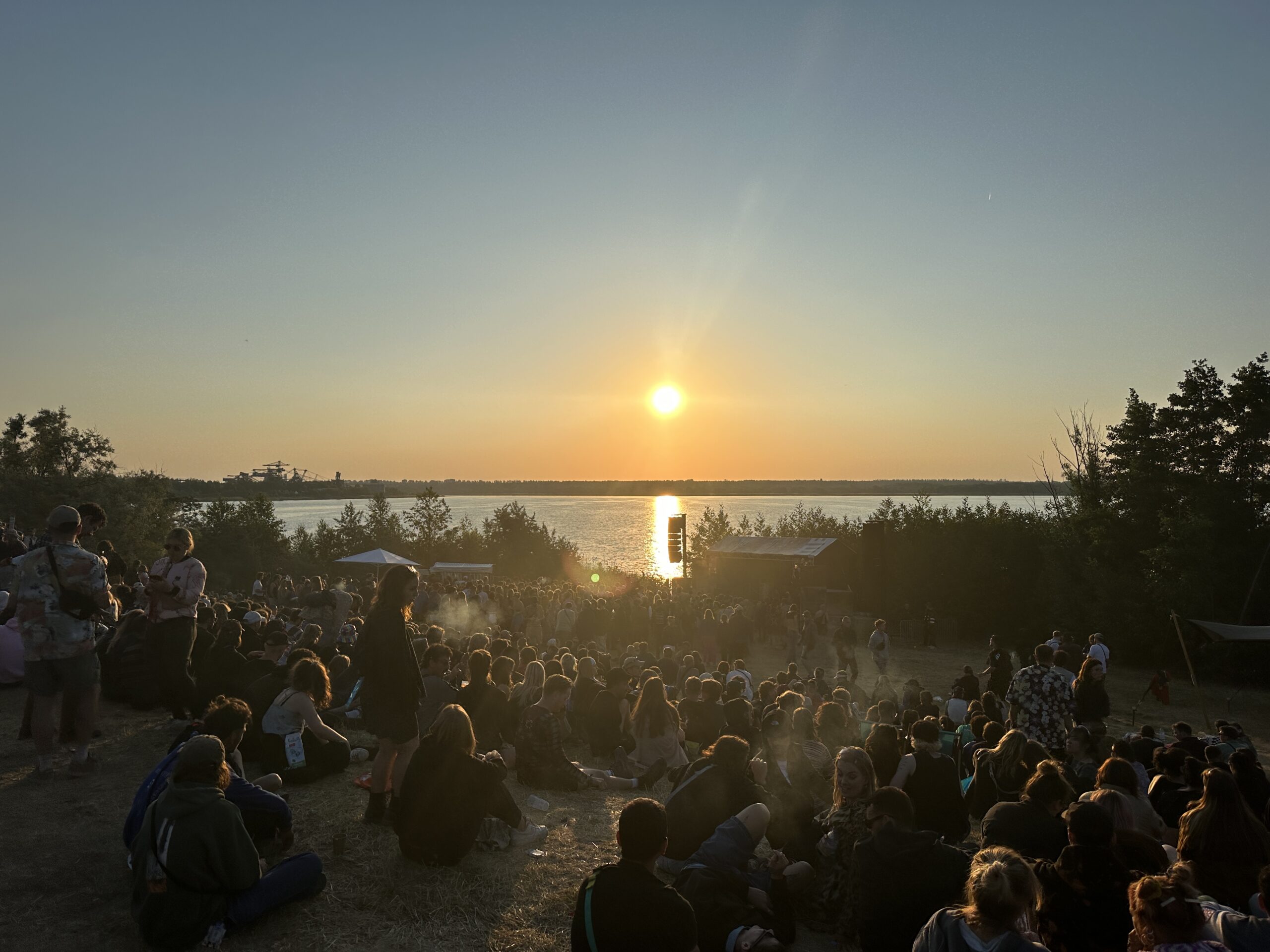 Beach Stage: Nahe dem Campingplatz geht die Melt-Party nach der Schließung des Hauptgeländes weiter - Tanzen rund um die Uhr möglich. Foto: Sebastian Scherer