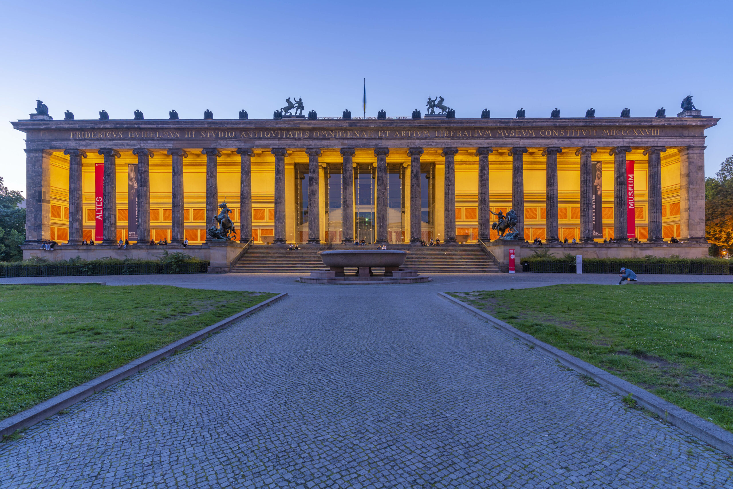 Das Alte Museum in voller Pracht. Stattet dem Haus doch am Museumssonntag einmal einen Besuch ab. Foto: Imago/robertharding/Frank Fell