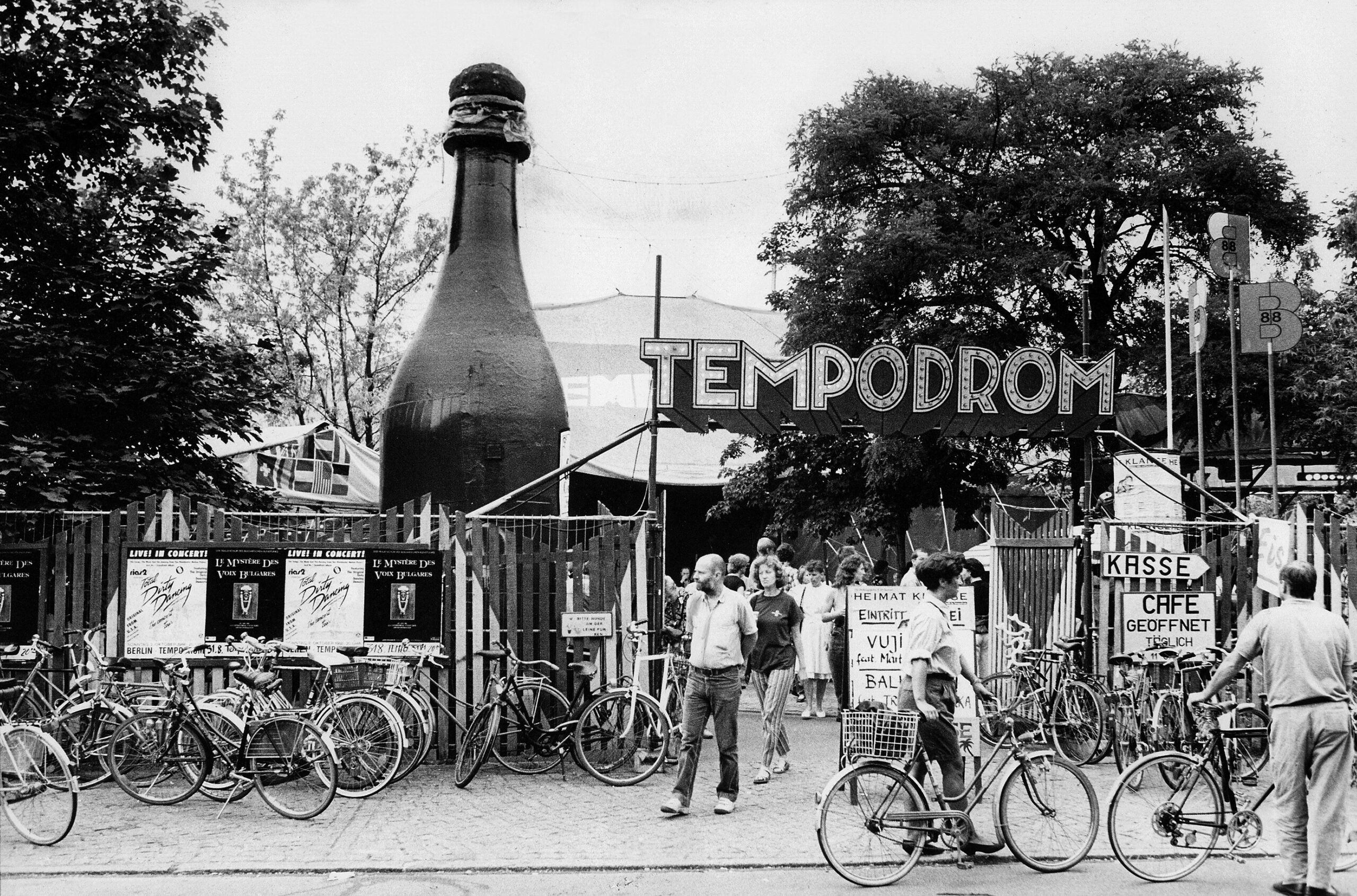 Das Tempodrom im Zelt am Tiergarten, 1988. Foto: Imago/Jürgen Ritter