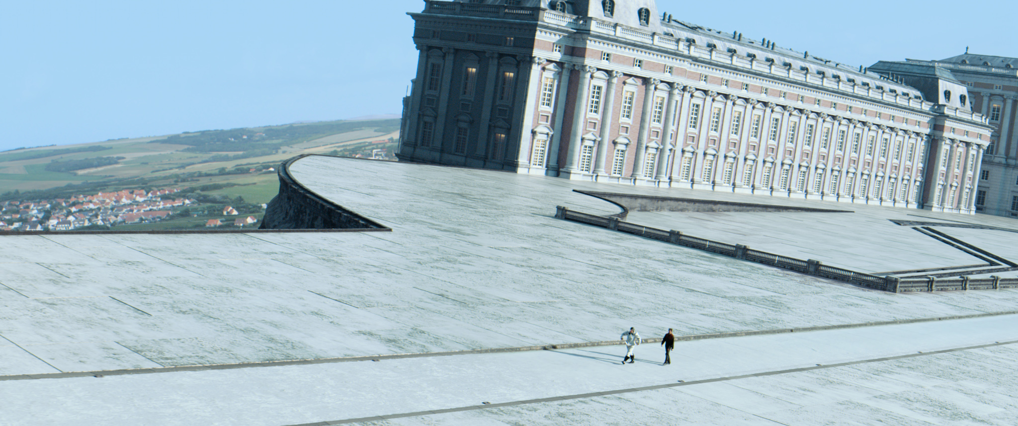 „L’Empire (The Empire)“ läuft im Berlinale-Wettbewerb 2024. Die Paläste im Film sind Raumschiffe. Foto: Tessalit Productions