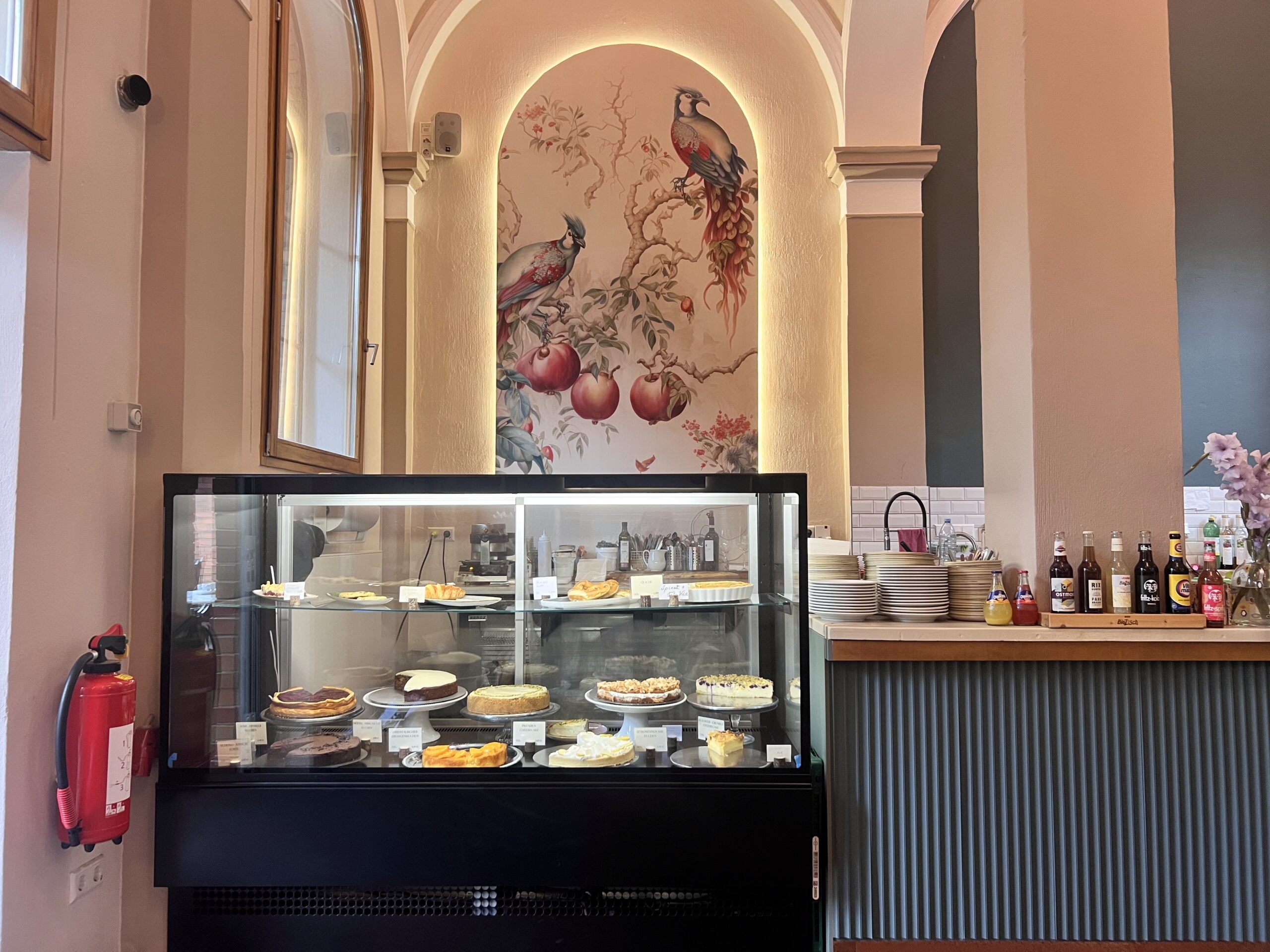 Neuer Mieter in der Bergmannstraße 42: Coffees, Cakes & Waffles.